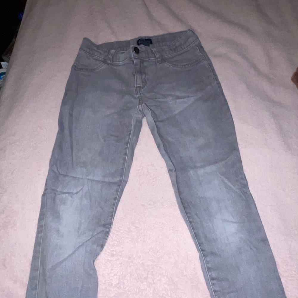 gray pants